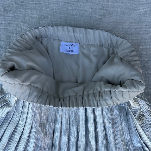 Girls Foil Skirt Pleated by Owillo Size L - Picture 2 of 5